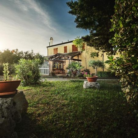 Borgo  Briciola Di Sole B&B E Ristorante מראה חיצוני תמונה