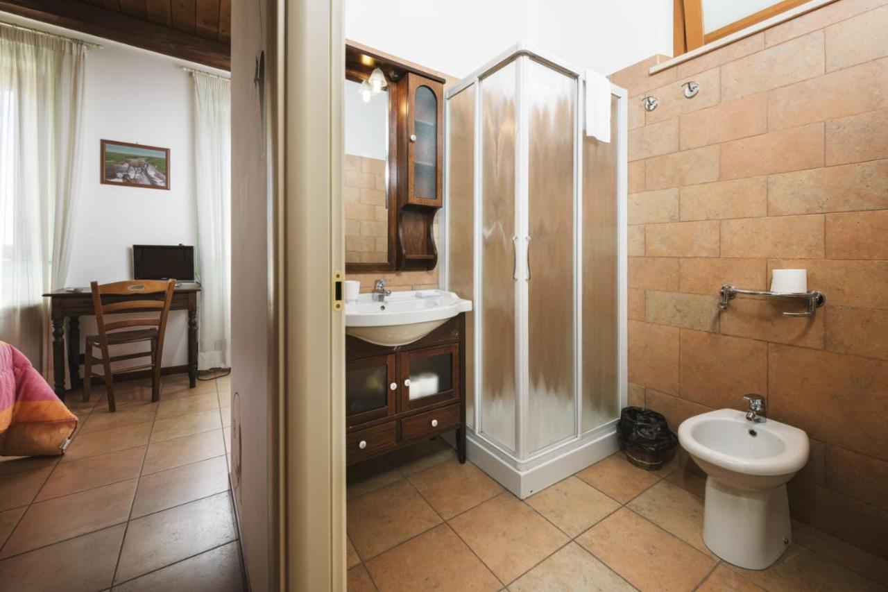 Borgo  Briciola Di Sole B&B E Ristorante מראה חיצוני תמונה